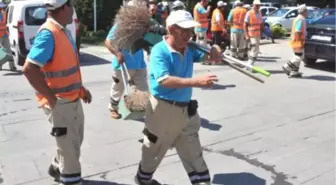 Antalya'da Maaşlarını Alamayan Taşeron İşçiler İş Bıraktı