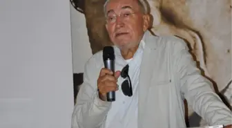 Şiirin Sloganlaşması Büyük Tehlikedir