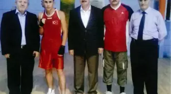 Boksör Hakan Köse, Ankara Şampiyonu Oldu