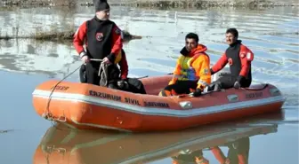 Ölen 5 Görevli Deniz Bisikleti ile Gölete Girmiş