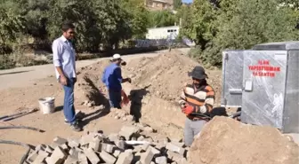 Mutki'de Elektrik Şebekleri Yer Altına Alınıyor