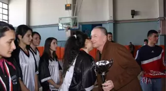 Niğdeli Antrenör Kalbine Yenildi