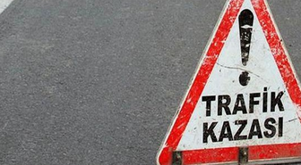 Sakarya'da Otomobille Tır Çarpıştı: 1 Ölü