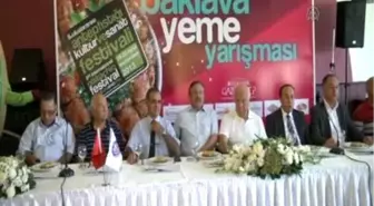 Baklava yeme yarışması GAZİANTEP
