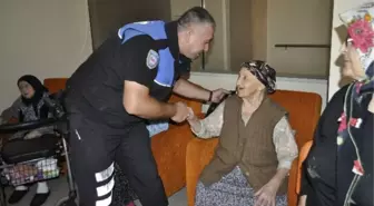 Lüleburgaz'da Emniyetten Huzurevi'ne Ziyaret