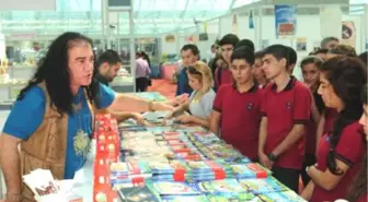4. Antalya Konyaaltı Kitap Fuarı Devam Ediyor