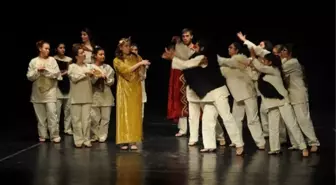 Midas'ın Kulakları Oyunu Sahnelendi