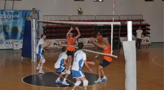 Plevnespor Voleybol Takımı'nın 4 Oyuncusu Zehirlendi