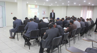 Kızılay Ağrı Şubesi'nden Din Görevlilerine Seminer