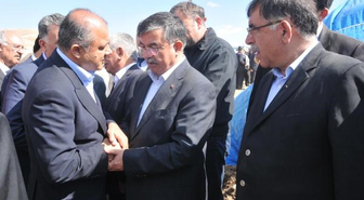 Bakan Yılmaz'ın Kaza Kurbanı Yakınları Toprağa Verildi