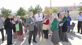 Başkan Acar Öğrenci Velilerinin Sıkıntılarını Dinledi