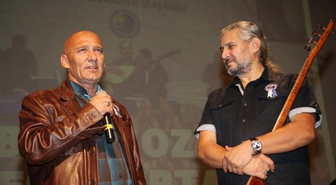 Bozkırın Tezenesi Neşet Ertaş Kartal'da Türkülerle Anıldı