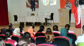 Lise Öğrencilerine Uyuşturucunun Zararları Anlatıldı