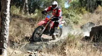 Kemer'de Enduro Yarışı Nefes Kesti