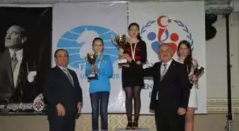 Satrançta Birinciler Rusya ve Çin'den