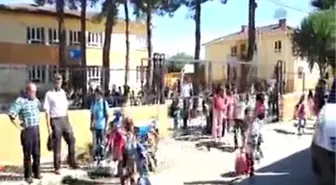 Motosiklet okul servisi oldu İZMİR