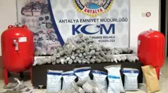 Antalya'da 28 Kilo 64 Gram Esrar Ele Geçirildi