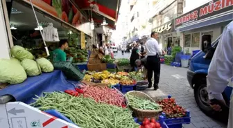 Karşıyaka'da Zabıtaya Saldıran Manavlara Hapis