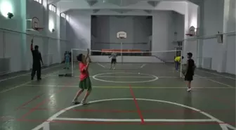 Minik Badmintoncular Tecrübe Kazanacak