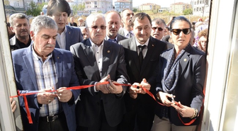 AK Parti İhtiyaç Sahiplerine El Uzattı