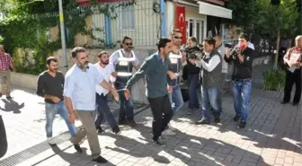 Diyarbakır'daki Silahlı Çatışmanın 4 Şüphelisi Adliyeye Sevk Edildi (2)