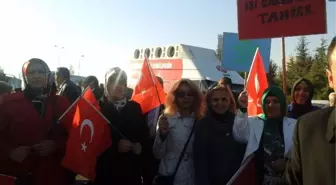 MHP'liler Beyaz Tv Sunucusunu Protesto Etti