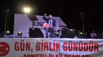 Ahmetlililer Ozan Erhan ve Ali Kınık'la Coştu