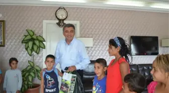 Başkan Özpolat İhtiyaç Sahibi 50 Öğrenciyi Sevindirdi