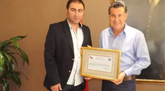 Bodrum Kaymakamı Gödekmerdan'dan Onur Çevik'e Başarı Belgesi