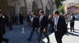 Elbistan'da Tarihi Mekanlarda İnceleme
