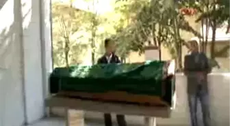Esenyurt'taki Yangında Ölen Kardeşler Toprağa Verildi