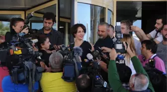 Meltem Cumbul'dan Sanal Alem Uyarısı