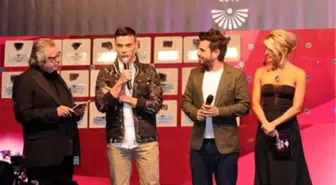 Sinan Akçıl'dan, Ödül Töreninde Büyük Gaf