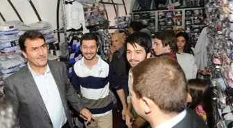 Başkan Dündar Esnaf ve Belediye Personeliyle Bayramlaştı