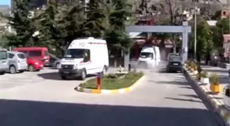 Minibüs şarampole yuvarlandı: 1 ölü, 2 yaralı