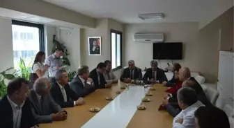 CHP İzmir İl Başkanı Ali Engin, AK Parti İzmir İl Başkanı Ömer Cihat Akay'ı Ağırladı