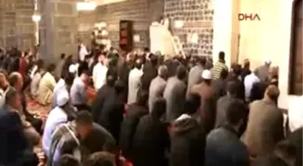 Diyarbakır Bakan Eker'in Bayram Mesajı İnsanlığa Huzur ve Barış Diledi