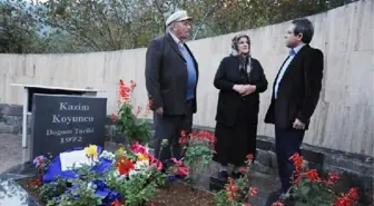 Vali Cirit'ten Kazım Koyuncu'nun Mezarına Ziyaret