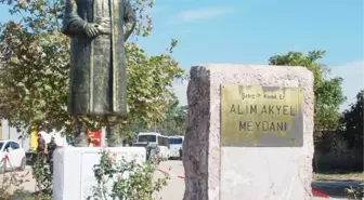 Altınova'ya Osman Gazi Heykeli