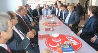 Milletvekili Özbek'ten MHP'ye Ziyaret