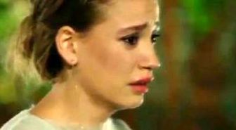 Serenay Sarıkaya'nın Dizide Burnu Aktı