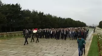 Türkiye Emekli Astsubaylar Derneği Üyeleri Anıtkabir'e Çelenk Bıraktı