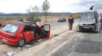 Kastamonu'da İki Otomobil Çarpıştı: 6 Yaralı