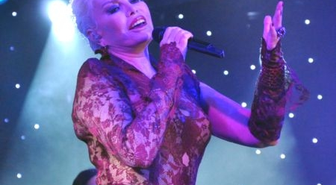 Ajda Pekkan, İlk Defa Alaturka Şarkılar Seslendirdi