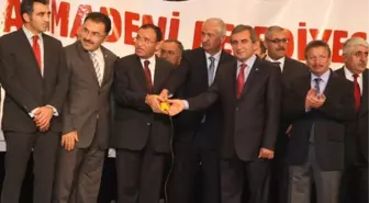 Akdağmadeni TOKİ Konutları ve Şehirlerarası Otobüs Terminalinin Temeli Törenle Atıldı