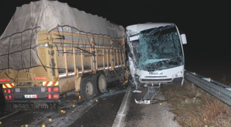 Konya'da Trafik Kazası: 2 Yaralı