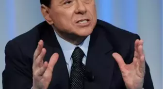 Berlusconi'ninödeyeceği Nafaka 3 Milyon Euro'dan 1.4 Milyona İndirildi