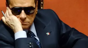 Berlusconi Bir Kez Daha Sanık Sandalyesinde