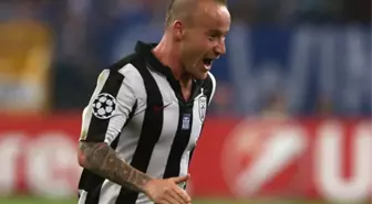 Stoch Penaltı Kaçırmaya Doyamadı!