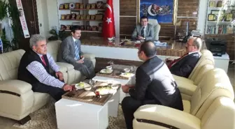 Karayolu Yetkililerinden Payas Kaymakamı İrfan Demiröz'e 'Hayırlı Olsun' Ziyareti